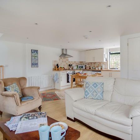 Little England Cottage Milborne Saint Andrew Екстериор снимка