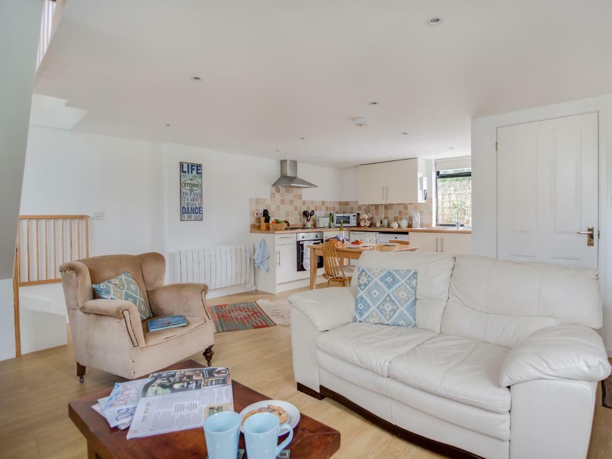 Little England Cottage Milborne Saint Andrew Екстериор снимка