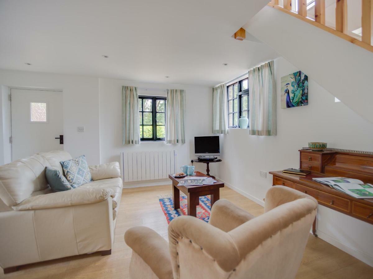 Little England Cottage Milborne Saint Andrew Екстериор снимка