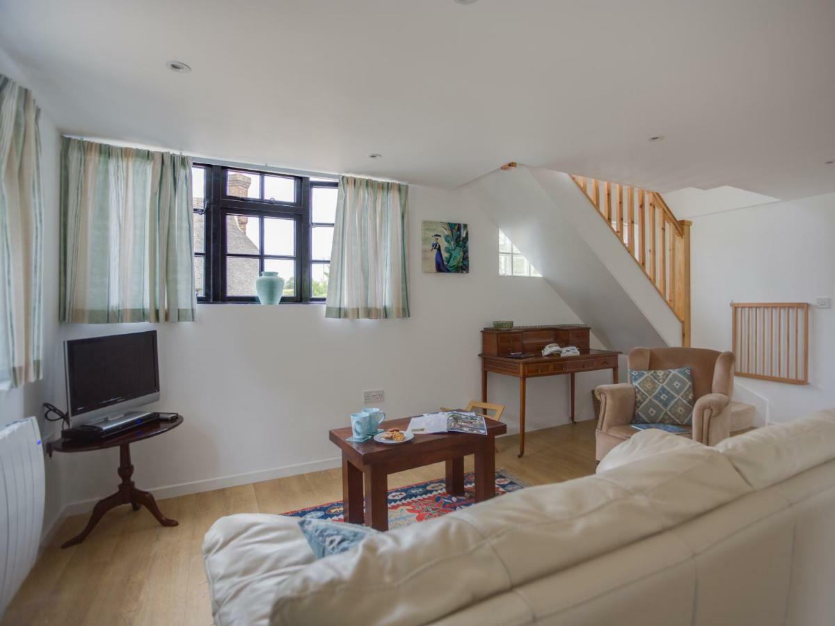 Little England Cottage Milborne Saint Andrew Екстериор снимка